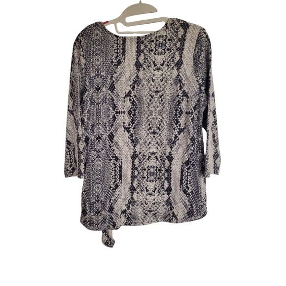 Women's Adrienne Vittadini Gray Snakeskin Print Knit Wrap Look Top | Size Medium - Picture 2 of 9